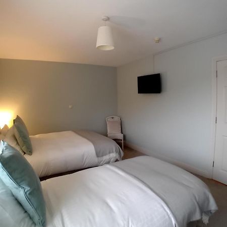 Fairwinds Guest Accommodation Дулин Экстерьер фото