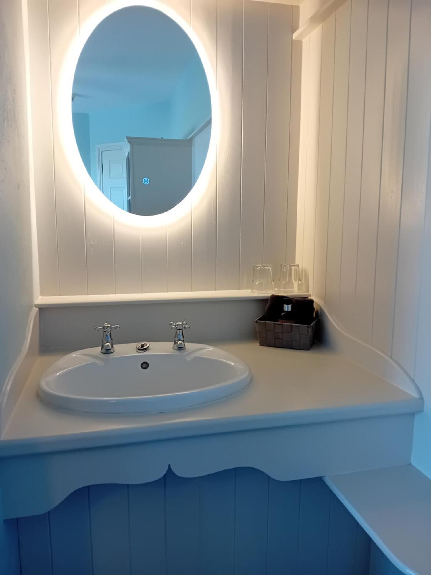 Fairwinds Guest Accommodation Дулин Экстерьер фото