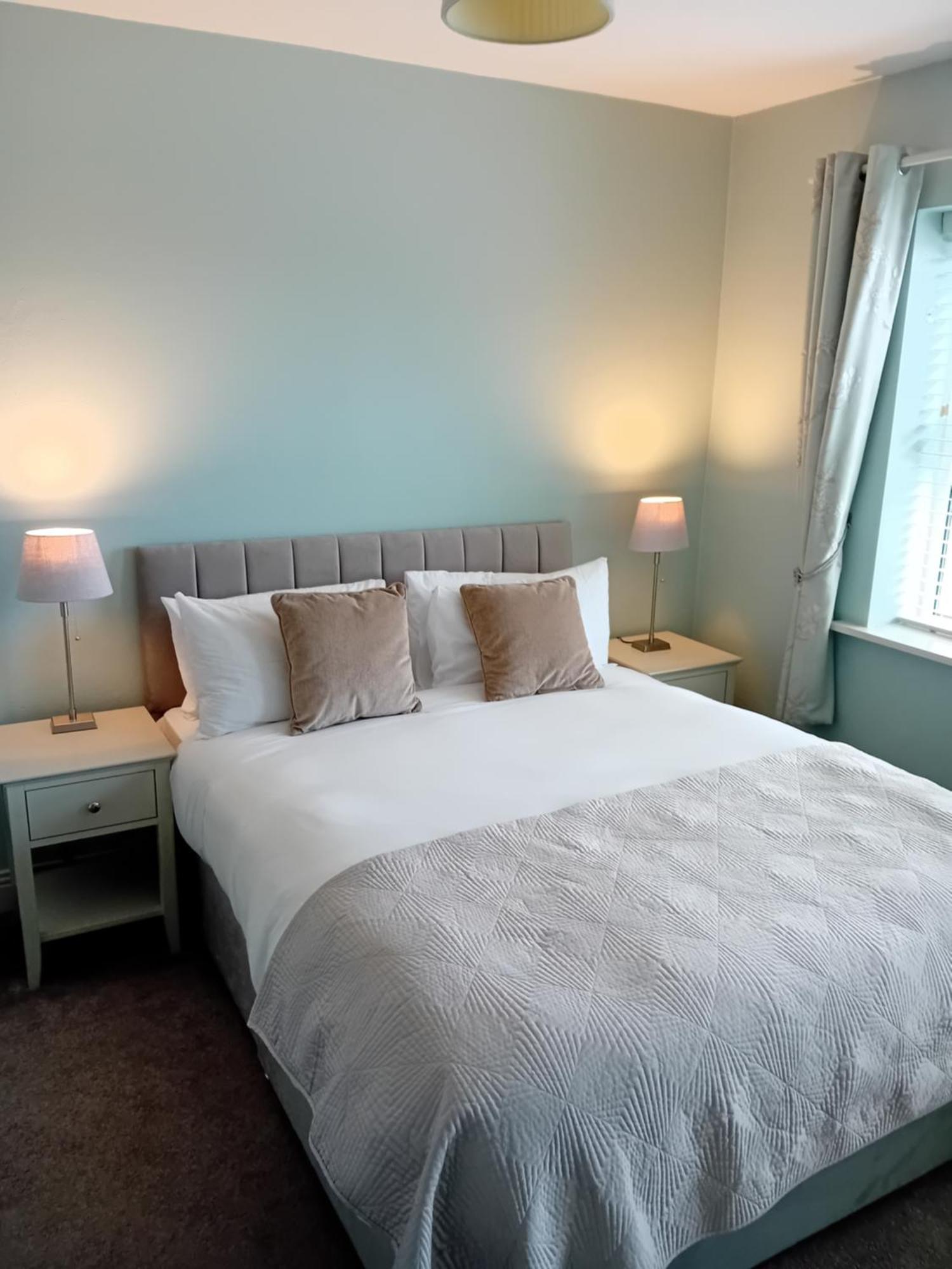 Fairwinds Guest Accommodation Дулин Экстерьер фото